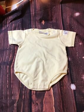 Vintage mcbaby yellow bear one piece size 0-3 months